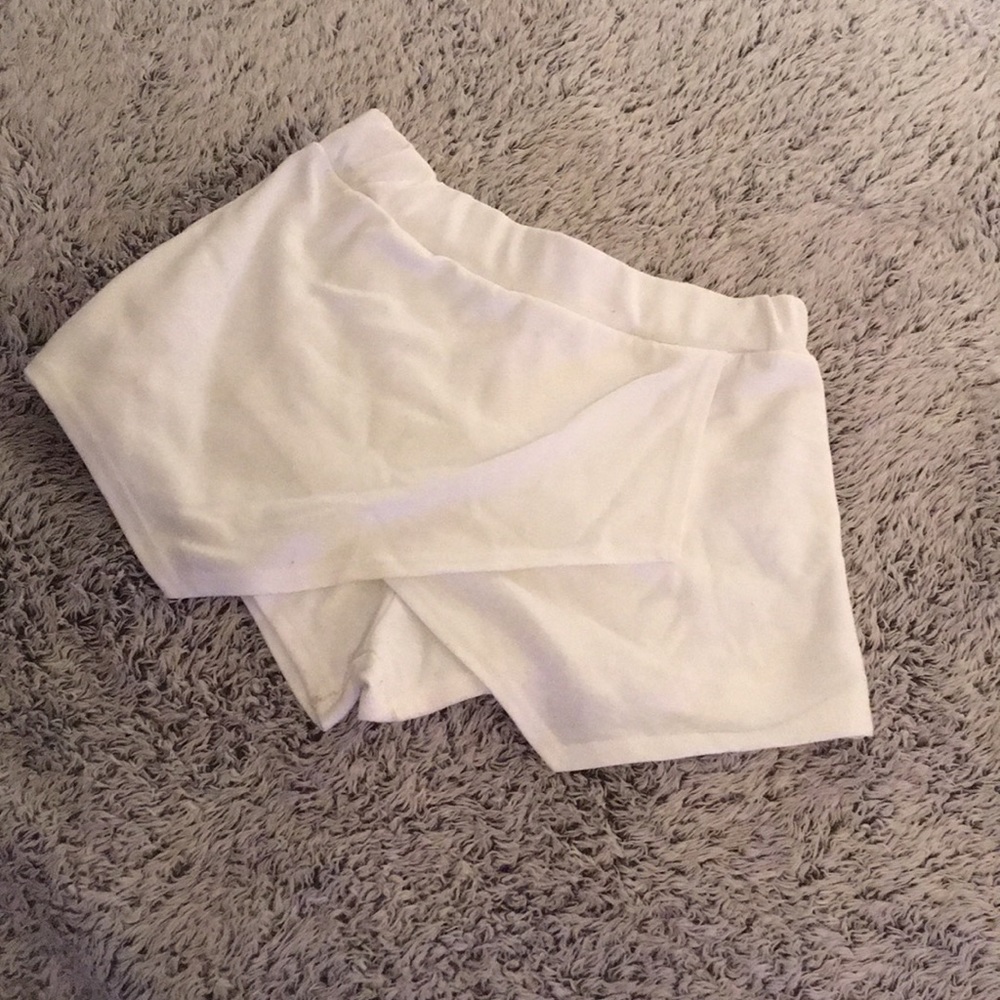 Asymmetrical skort